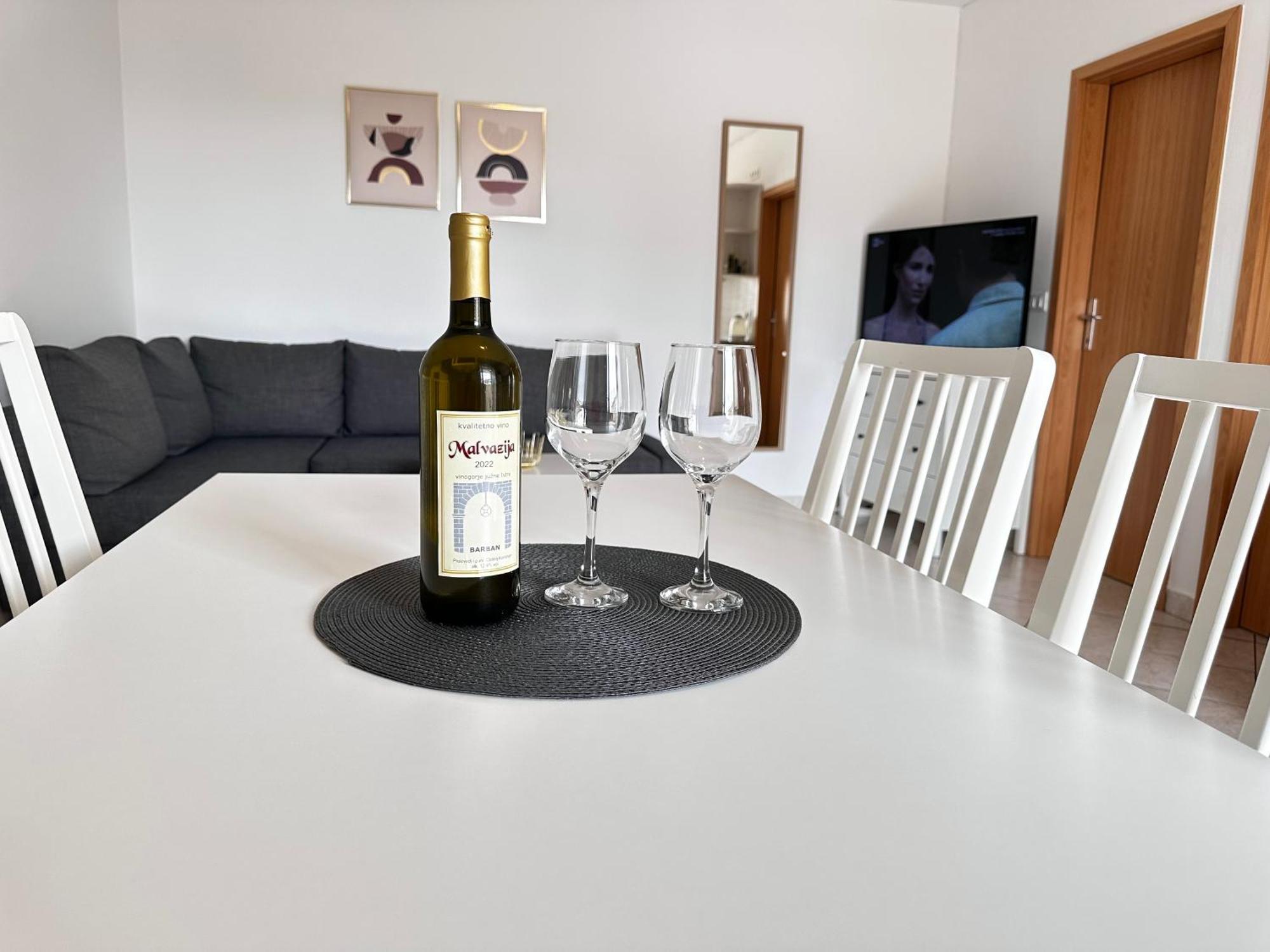 Apartments Vojvoda ポレッチ エクステリア 写真