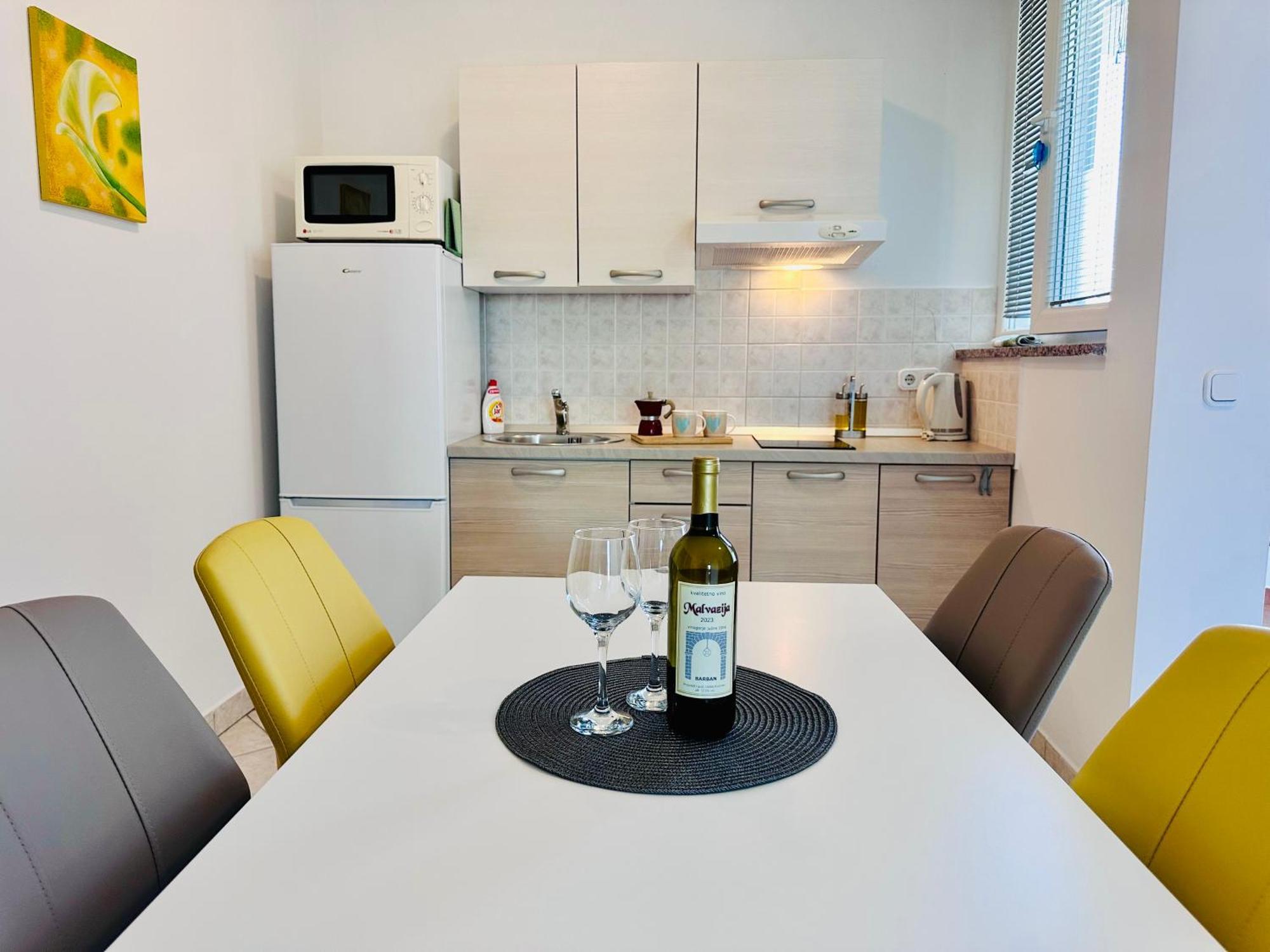 Apartments Vojvoda ポレッチ エクステリア 写真